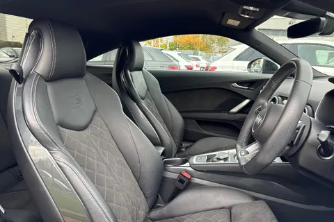 43 of 61 for Audi TT Coup- Black Edition 40 TFSI 197 PS S tronic