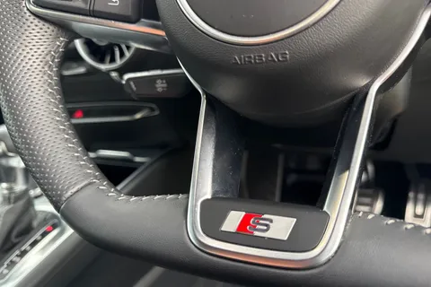 45 of 61 for Audi TT Coup- Black Edition 40 TFSI 197 PS S tronic