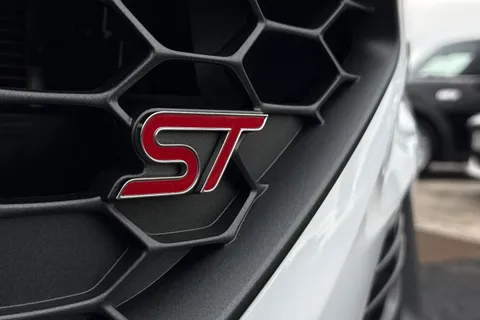 MT23VVH Ford Fiesta 1.5T EcoBoost ST-3 Euro 6 (s/s) 5dr Thumbnail #27
