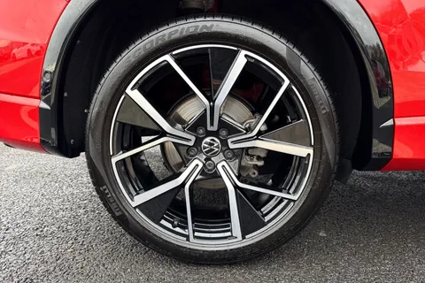 KP25RJZ Volkswagen Tiguan 2.0 TDI R-Line 5dr DSG **PAN ROOF+TOW BAR+IQ HEADLIGHTS+DRIVER ASSIST PACK* Thumbnail #8