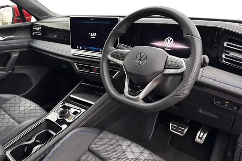 KP25RJZ Volkswagen Tiguan 2.0 TDI R-Line 5dr DSG **PAN ROOF+TOW BAR+IQ HEADLIGHTS+DRIVER ASSIST PACK* Thumbnail #9