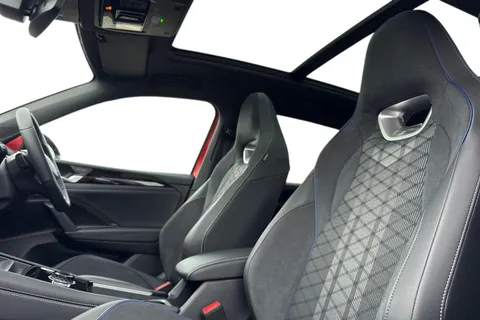 KP25RJZ Volkswagen Tiguan 2.0 TDI R-Line 5dr DSG **PAN ROOF+TOW BAR+IQ HEADLIGHTS+DRIVER ASSIST PACK* Thumbnail #12