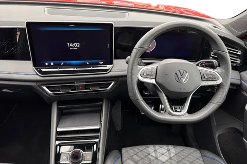 KP25RJZ Volkswagen Tiguan 2.0 TDI R-Line 5dr DSG **PAN ROOF+TOW BAR+IQ HEADLIGHTS+DRIVER ASSIST PACK* Thumbnail #14