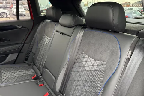 KP25RJZ Volkswagen Tiguan 2.0 TDI R-Line 5dr DSG **PAN ROOF+TOW BAR+IQ HEADLIGHTS+DRIVER ASSIST PACK* Thumbnail #15