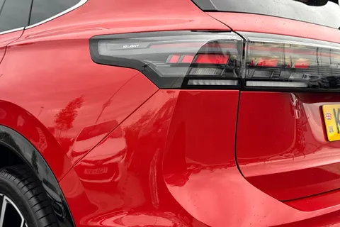 KP25RJZ Volkswagen Tiguan 2.0 TDI R-Line 5dr DSG **PAN ROOF+TOW BAR+IQ HEADLIGHTS+DRIVER ASSIST PACK* Thumbnail #17