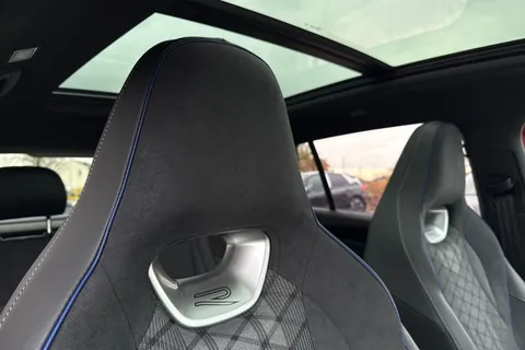 KP25RJZ Volkswagen Tiguan 2.0 TDI R-Line 5dr DSG **PAN ROOF+TOW BAR+IQ HEADLIGHTS+DRIVER ASSIST PACK* Thumbnail #22