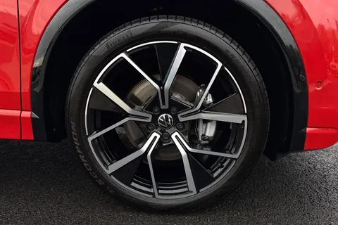 KP25RJZ Volkswagen Tiguan 2.0 TDI R-Line 5dr DSG **PAN ROOF+TOW BAR+IQ HEADLIGHTS+DRIVER ASSIST PACK* Thumbnail #23