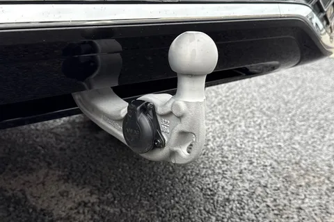 KP25RJZ Volkswagen Tiguan 2.0 TDI R-Line 5dr DSG **PAN ROOF+TOW BAR+IQ HEADLIGHTS+DRIVER ASSIST PACK* Thumbnail #30