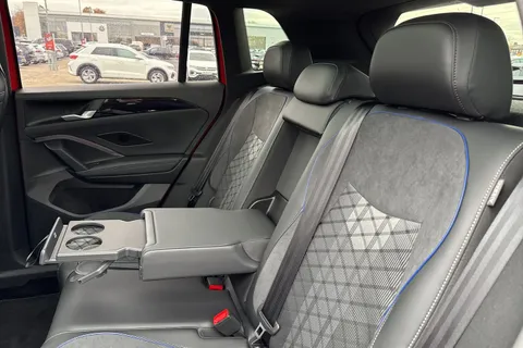 KP25RJZ Volkswagen Tiguan 2.0 TDI R-Line 5dr DSG **PAN ROOF+TOW BAR+IQ HEADLIGHTS+DRIVER ASSIST PACK* Thumbnail #33