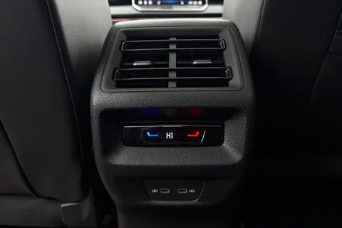 KP25RJZ Volkswagen Tiguan 2.0 TDI R-Line 5dr DSG **PAN ROOF+TOW BAR+IQ HEADLIGHTS+DRIVER ASSIST PACK* Thumbnail #34