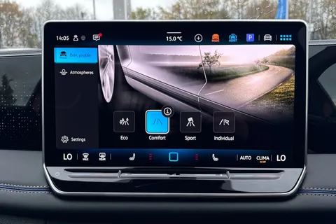 KP25RJZ Volkswagen Tiguan 2.0 TDI R-Line 5dr DSG **PAN ROOF+TOW BAR+IQ HEADLIGHTS+DRIVER ASSIST PACK* Thumbnail #40