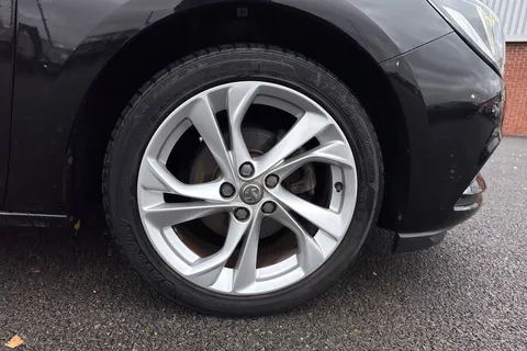 VU18YEK Vauxhall Astra 1.4i Turbo SRi Nav Euro 6 5dr Thumbnail #10