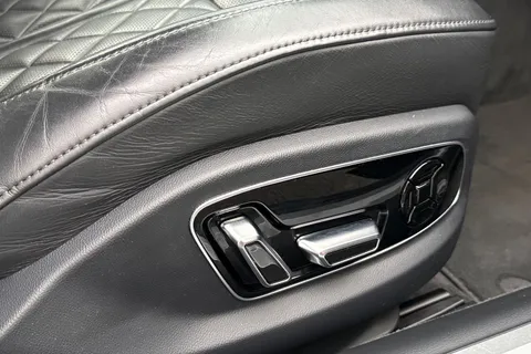 WU20FNY Audi A8 3.0 TDI V6 50 Black Edition Tiptronic quattro Euro 6 (s/s) 4dr Thumbnail #31