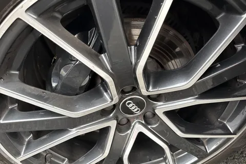 WU20FNY Audi A8 3.0 TDI V6 50 Black Edition Tiptronic quattro Euro 6 (s/s) 4dr Thumbnail #40