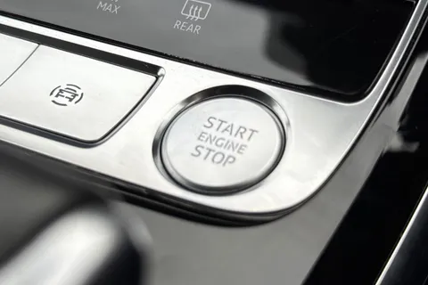 WU20FNY Audi A8 3.0 TDI V6 50 Black Edition Tiptronic quattro Euro 6 (s/s) 4dr Thumbnail #49