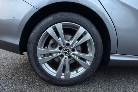 WO68DMX Mercedes-Benz B Class B180 Exclusive Edition Plus 5dr Auto Thumbnail #15