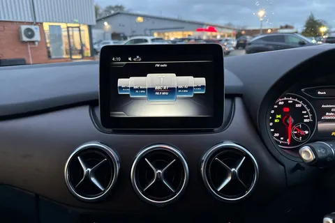 WO68DMX Mercedes-Benz B Class B180 Exclusive Edition Plus 5dr Auto Thumbnail #21