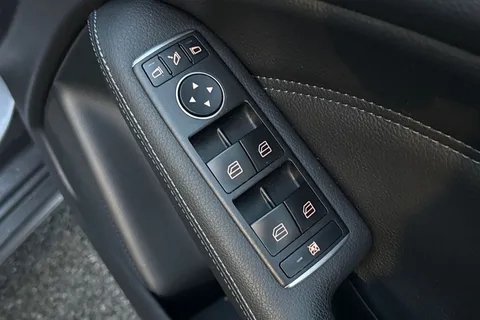 WO68DMX Mercedes-Benz B Class B180 Exclusive Edition Plus 5dr Auto Thumbnail #26