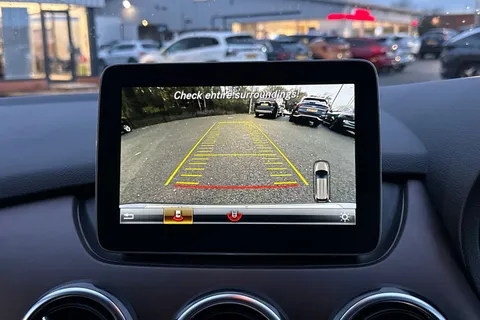 WO68DMX Mercedes-Benz B Class B180 Exclusive Edition Plus 5dr Auto Thumbnail #39