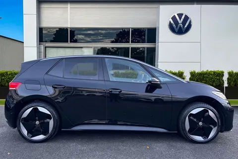 DC25NJE Volkswagen ID.3 150kW Match Pro S 77kWh 5dr Auto | Panoramic Glass Roof  | Ambient Lighting Thumbnail #4