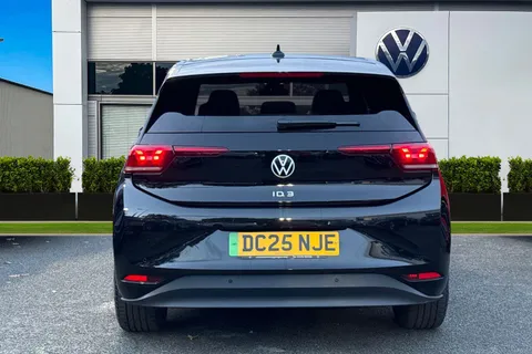 DC25NJE Volkswagen ID.3 150kW Match Pro S 77kWh 5dr Auto | Panoramic Glass Roof  | Ambient Lighting Thumbnail #5
