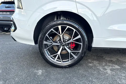 Audi Q3 1.5 e-hybrid Launch Edition S Tronic Euro 6 (s/s) 5dr 26kWh Thumbnail #12