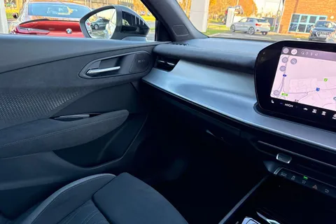 Audi Q3 1.5 e-hybrid Launch Edition S Tronic Euro 6 (s/s) 5dr 26kWh Thumbnail #20