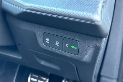 Audi Q3 1.5 e-hybrid Launch Edition S Tronic Euro 6 (s/s) 5dr 26kWh Thumbnail #44