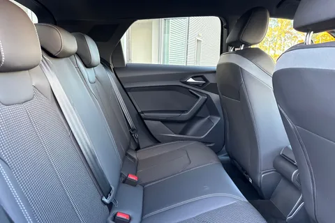  Audi A1 1.0 TFSI 30 Black Edition Sportback S Tronic Euro 6 (s/s) 5dr Thumbnail #37