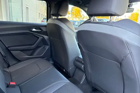  Audi A1 1.0 TFSI 30 Black Edition Sportback S Tronic Euro 6 (s/s) 5dr Thumbnail #38