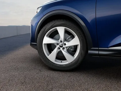  Audi Q5 2.0 TDI S line S Tronic quattro Euro 6 (s/s) 5dr Thumbnail #7