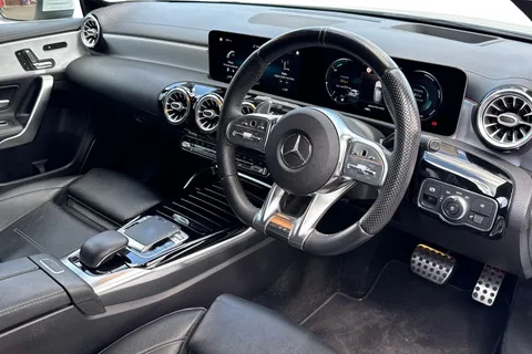 PO69NWE Mercedes-Benz A Class 2.0 A35 AMG (Premium Plus) Hatchback 5dr Petrol SpdS DCT 4MATIC Euro 6 (s/s) (306 ps) Thumbnail #9