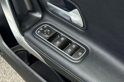 PO69NWE Mercedes-Benz A Class 2.0 A35 AMG (Premium Plus) Hatchback 5dr Petrol SpdS DCT 4MATIC Euro 6 (s/s) (306 ps) Thumbnail #19