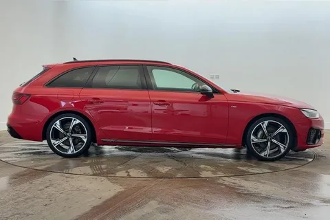 GN74ZCU Audi A4 Avant Avant Black Edition 40 TFSI  204 PS S tronic Thumbnail #4