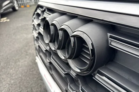 SE73OFP Audi Q5 Black Edition 45 TFSI quattro 265 PS S tronic Thumbnail #26