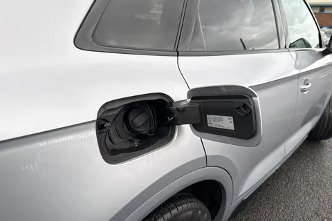 SE73OFP Audi Q5 Black Edition 45 TFSI quattro 265 PS S tronic Thumbnail #32