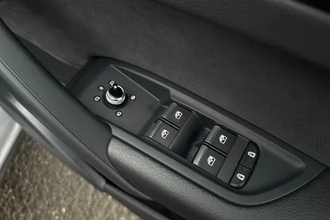 SE73OFP Audi Q5 Black Edition 45 TFSI quattro 265 PS S tronic Thumbnail #52