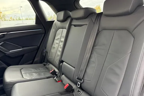 DN25FYT Audi Q3 Black Edition 35 TFSI 150 PS S tronic Thumbnail #20