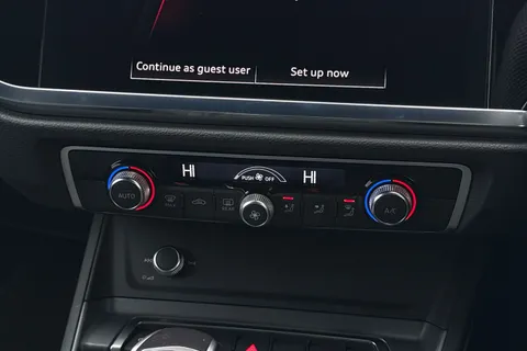 DN25FYT Audi Q3 Black Edition 35 TFSI 150 PS S tronic Thumbnail #23