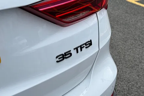 DN25FYT Audi Q3 Black Edition 35 TFSI 150 PS S tronic Thumbnail #30
