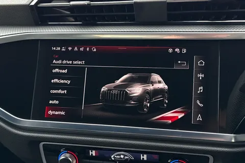 DN25FYT Audi Q3 Black Edition 35 TFSI 150 PS S tronic Thumbnail #33