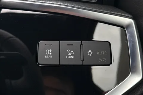 DN25FYT Audi Q3 Black Edition 35 TFSI 150 PS S tronic Thumbnail #41