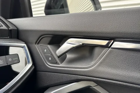 DN25FYT Audi Q3 Black Edition 35 TFSI 150 PS S tronic Thumbnail #42