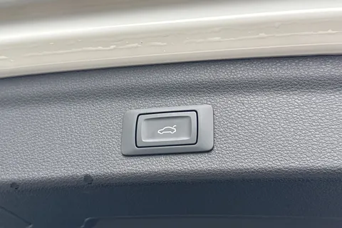 DN25FYT Audi Q3 Black Edition 35 TFSI 150 PS S tronic Thumbnail #47