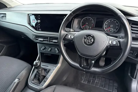 14 of 48 for Volkswagen Polo 1.0 TSI SE Euro 6 (s/s) 5dr