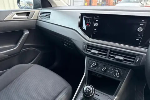 20 of 48 for Volkswagen Polo 1.0 TSI SE Euro 6 (s/s) 5dr