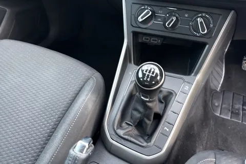 23 of 48 for Volkswagen Polo 1.0 TSI SE Euro 6 (s/s) 5dr