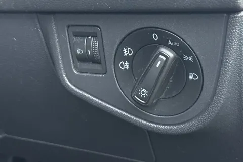 34 of 48 for Volkswagen Polo 1.0 TSI SE Euro 6 (s/s) 5dr