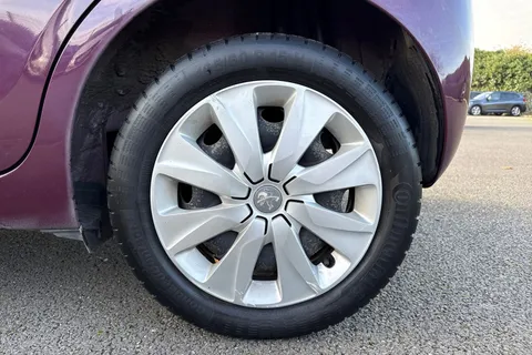 12 of 57 for PEUGEOT 108 1.0 Active 2 Tronic Euro 6 5dr