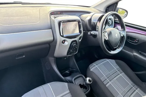 14 of 57 for PEUGEOT 108 1.0 Active 2 Tronic Euro 6 5dr